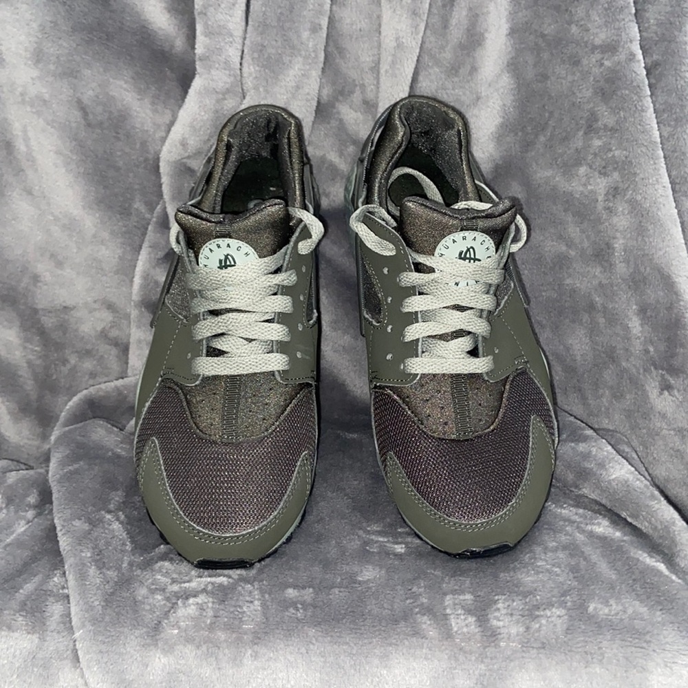 NIKE Huarache Sneakers